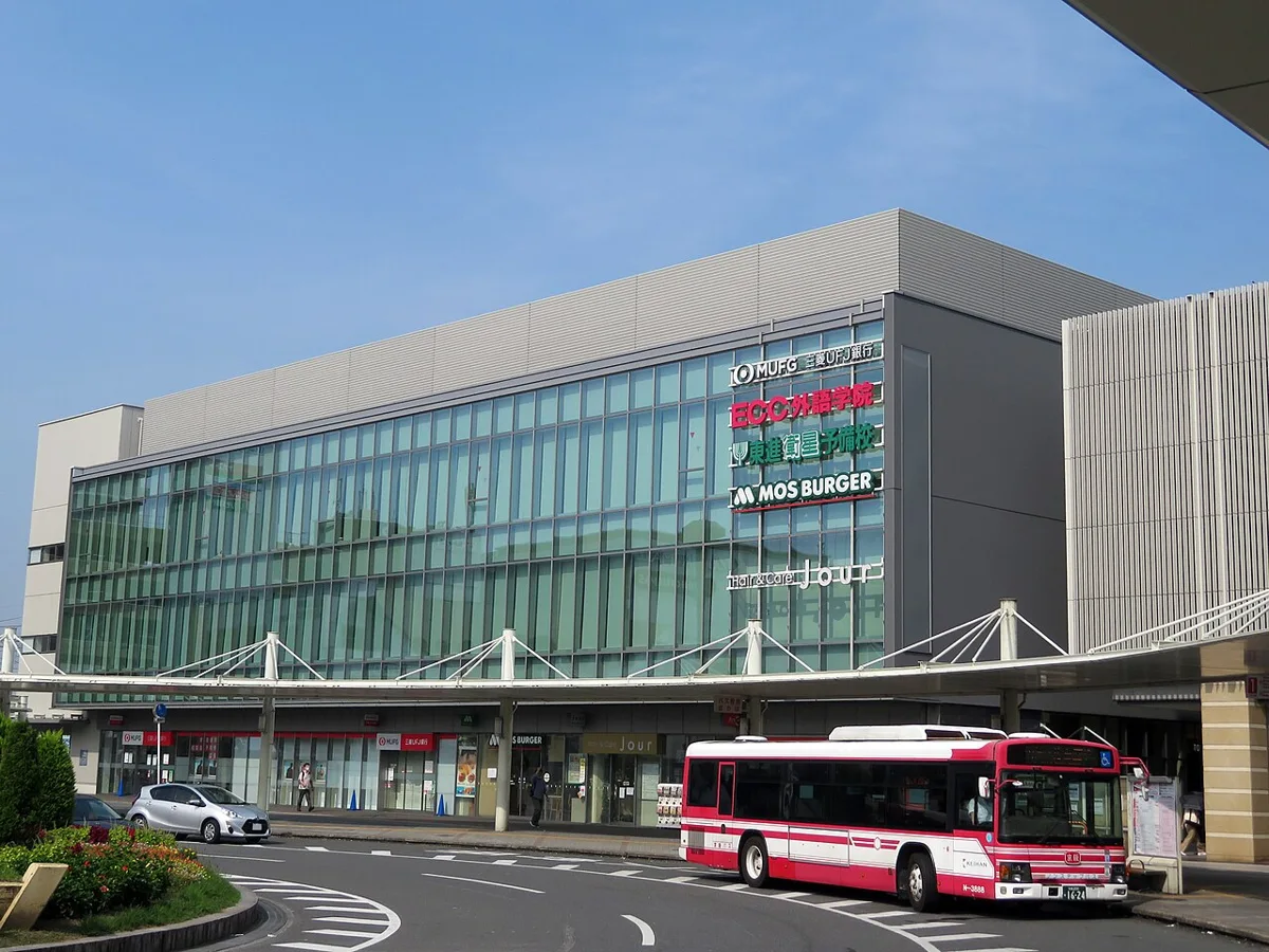 樟葉駅前の外観